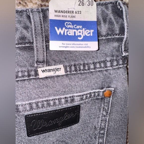 WRANGLER Women's Heart Patch Wanderer Flare Jeans NWT FESTIVAL ANTHRO COWGIRL 26 - Picture 7 of 12